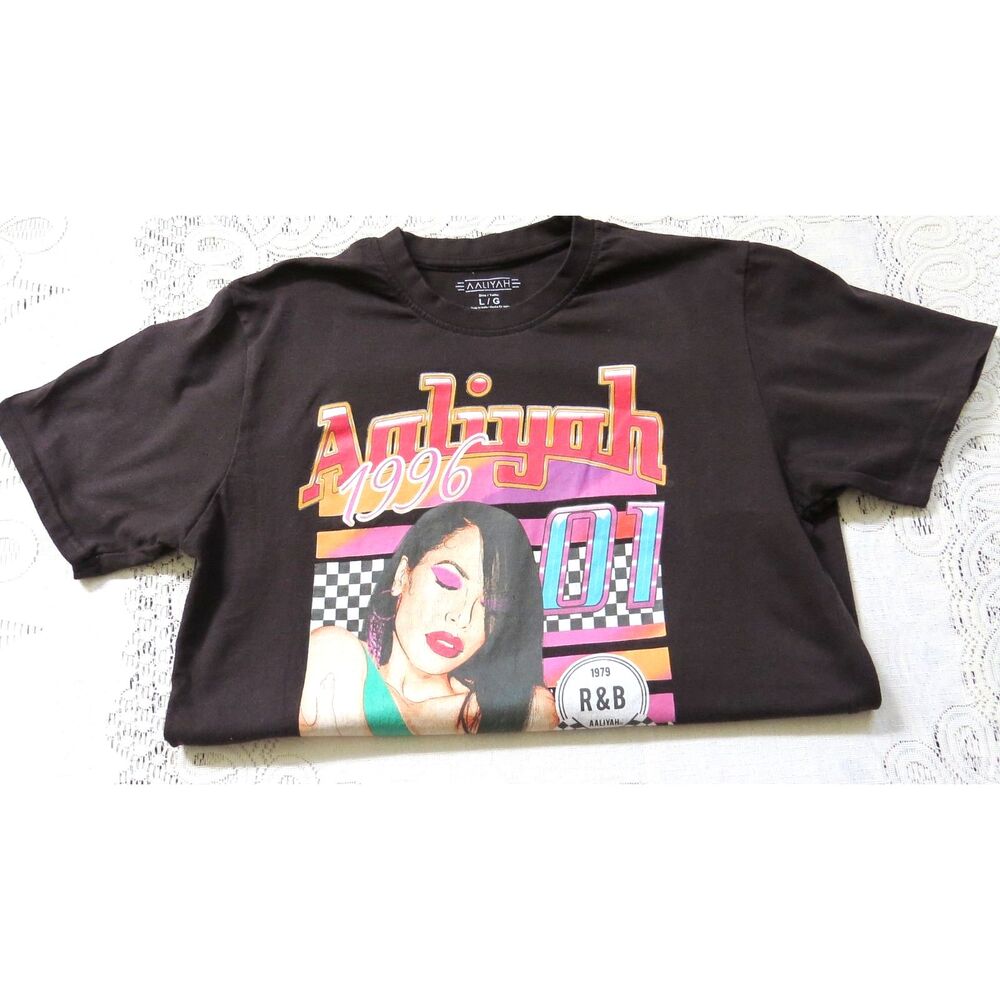Aaliyah Women's 1996 More Than a Woman T shirt Large EUC - Picture 3 of 6